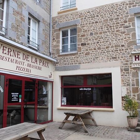 Hotel Taverne De La Paix La Ferte-Mace Exterior foto